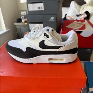 Nike White and Black Athletic Shoes